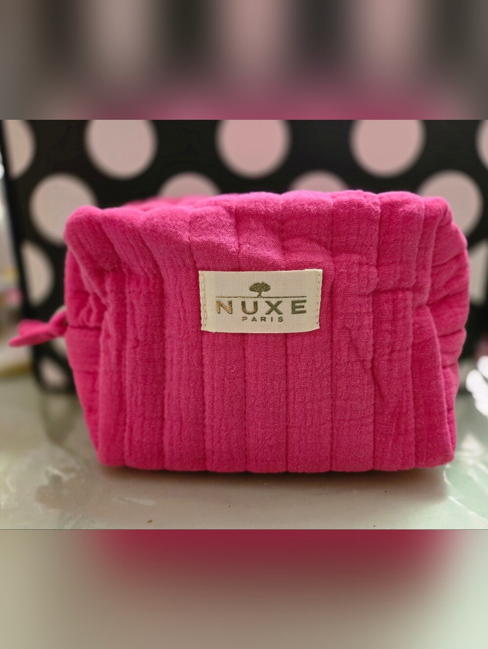 10/$25✨️Nuxe Makeup Bag✨️